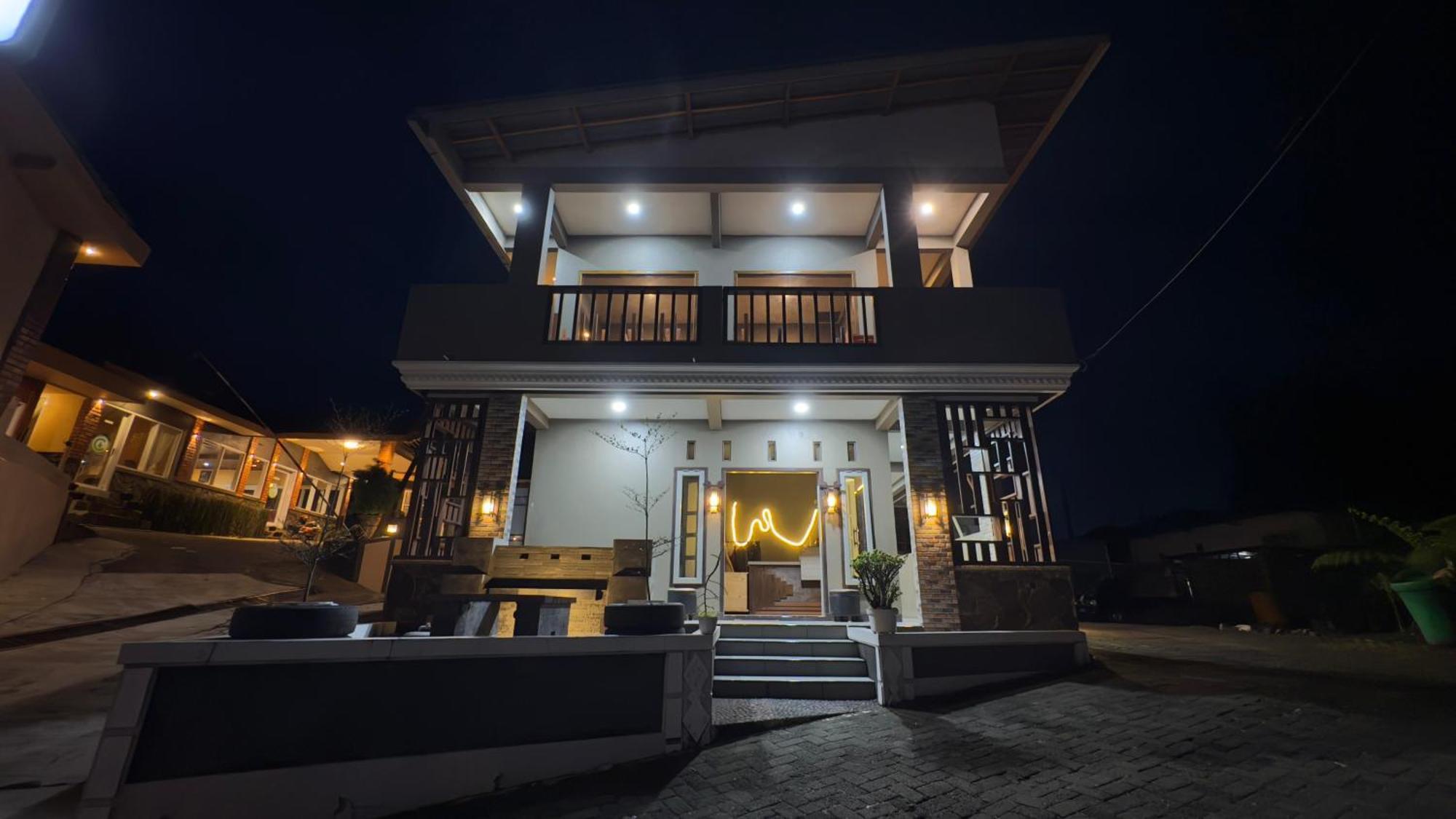 Sky View Bromo Guest House Ngadisari Экстерьер фото